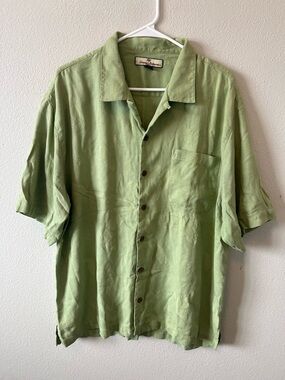 Tommy Bahama 100% Silk Green Button Down Camp Shirt Lobster Print Beach Casual